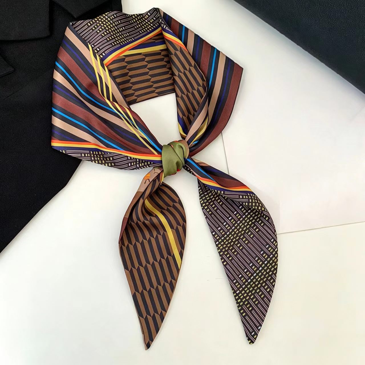 Silk Tie Woven - Syal Sutra Mewah Motif Cetak, Pita